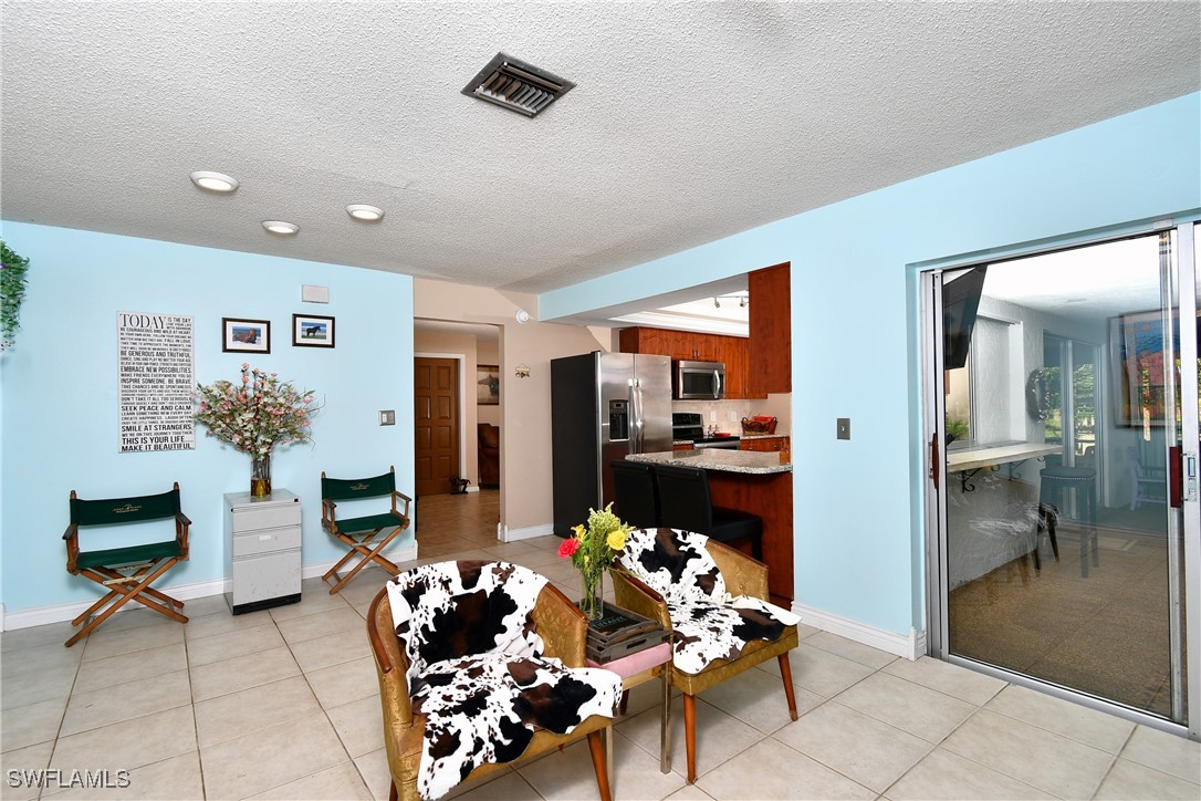 2 Bed SingleFamilyResidence for Sale in North Fort Myers, photo 17