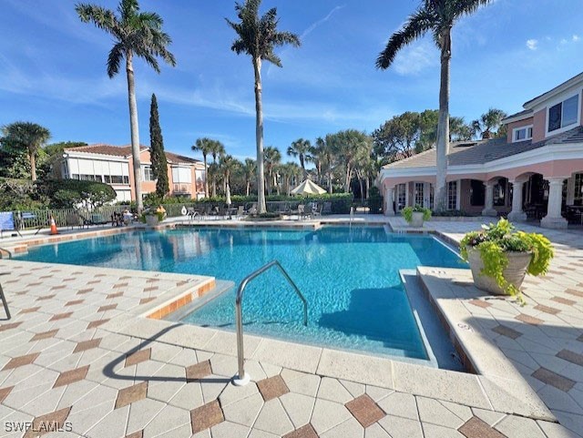 2 Bed Attached for Sale in Naples, photo 17