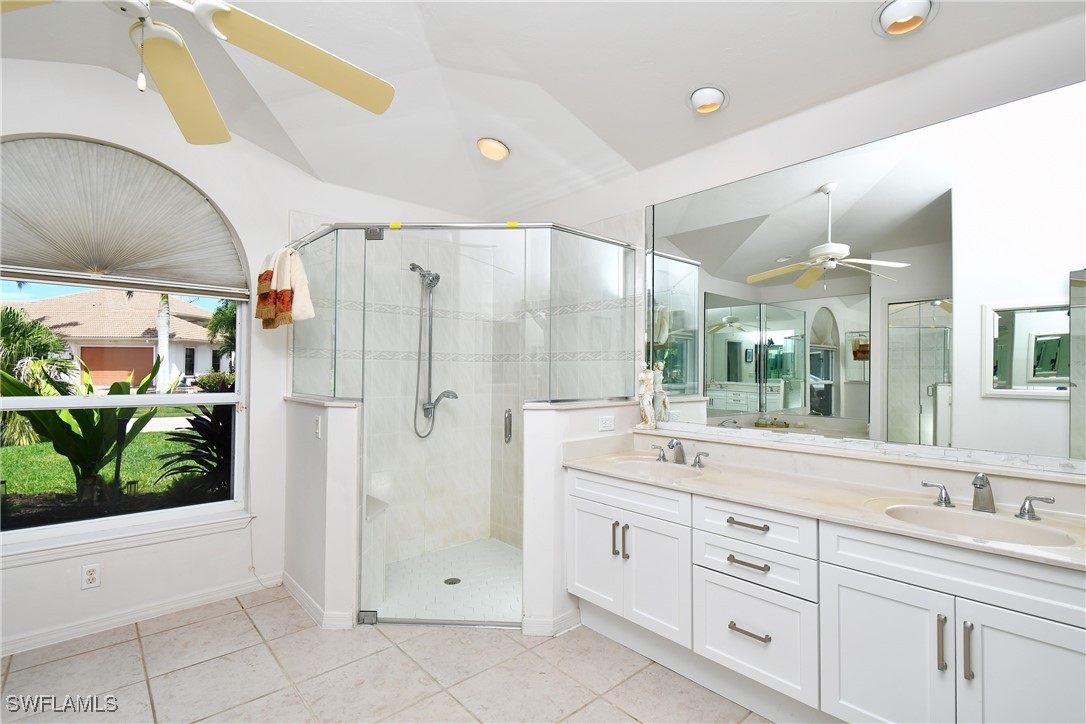 3 Bed Pool Home for Sale in Cape Coral, photo 17