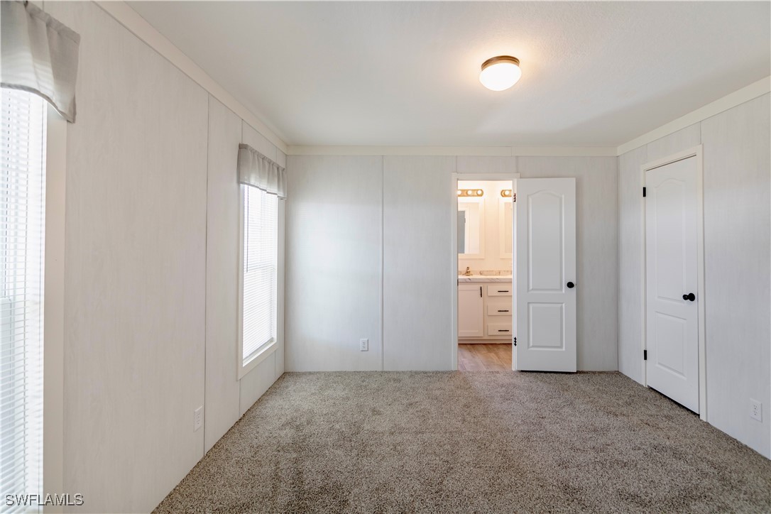 2 Bed ManufacturedHome for Sale in Pine Island Cove, photo 17