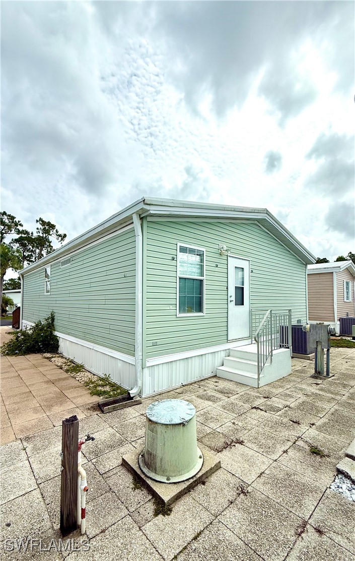 2 Bed ManufacturedHome for Sale in North Fort Myers, photo 17