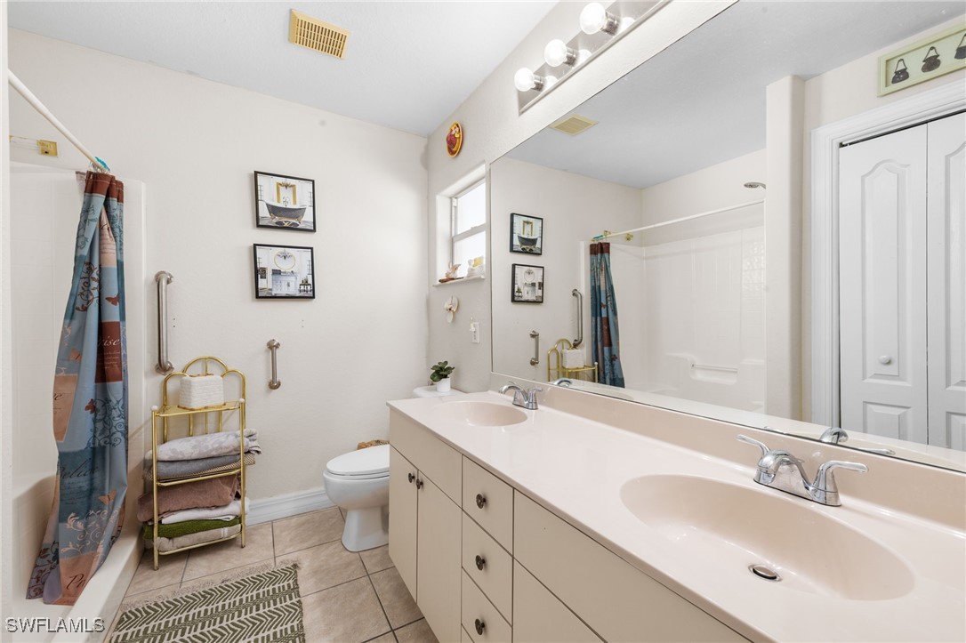 3 Bed SingleFamilyResidence for Sale in Cape Coral, photo 17