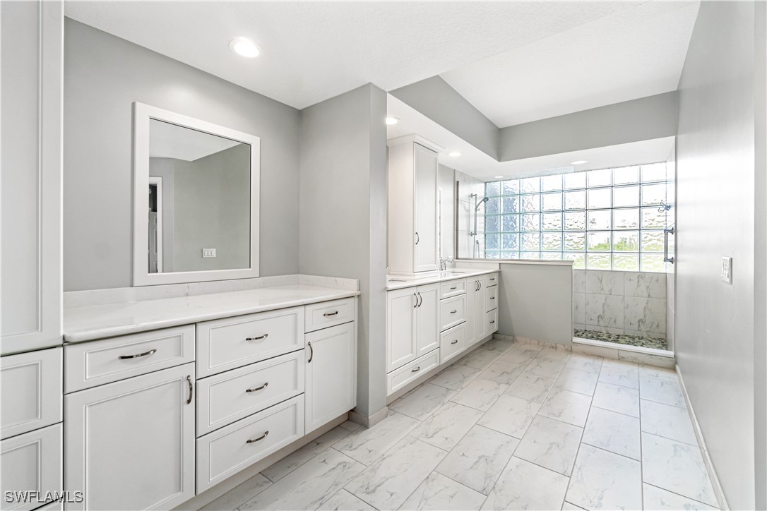 3 Bed Waterfront Home for Sale in Barefoot Beach Club, photo 17