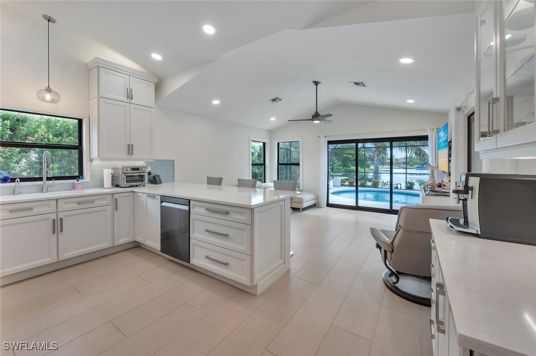 3 Bed Pool Home for Sale in Longshore Lake, photo 17