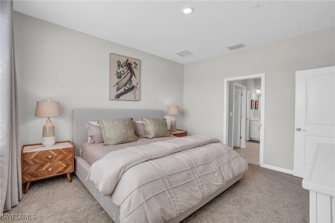 2 Bed Waterfront Home for Sale in Fort Myers, photo 17