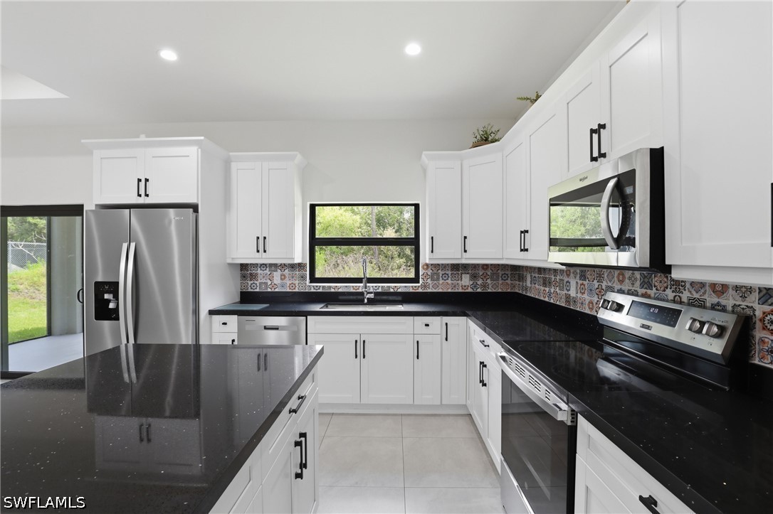 3 Bed SingleFamilyResidence for Sale in Naples, photo 17