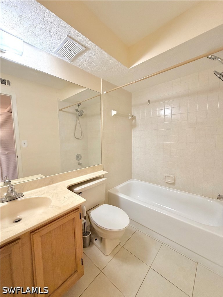 2 Bed Waterfront Home for Sale in Victoria Lakes, photo 17