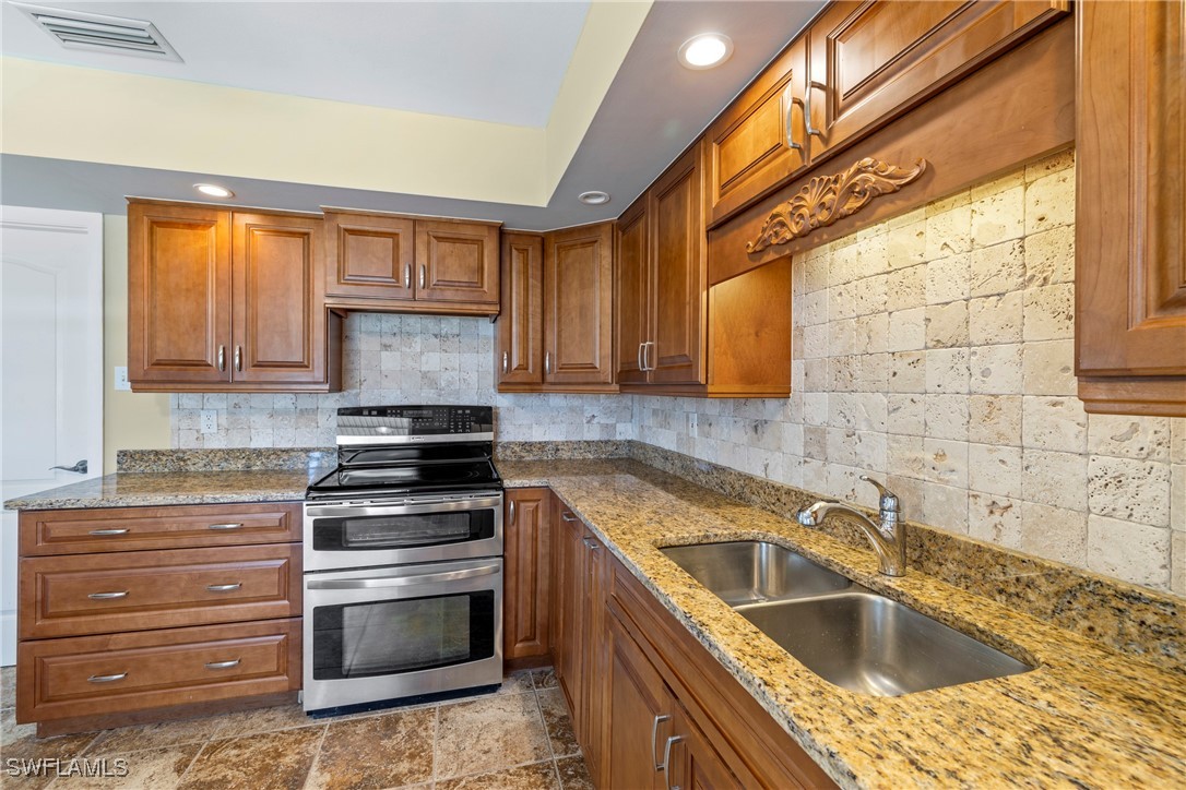 2 Bed Waterfront Home for Sale in Punta Gorda, photo 17