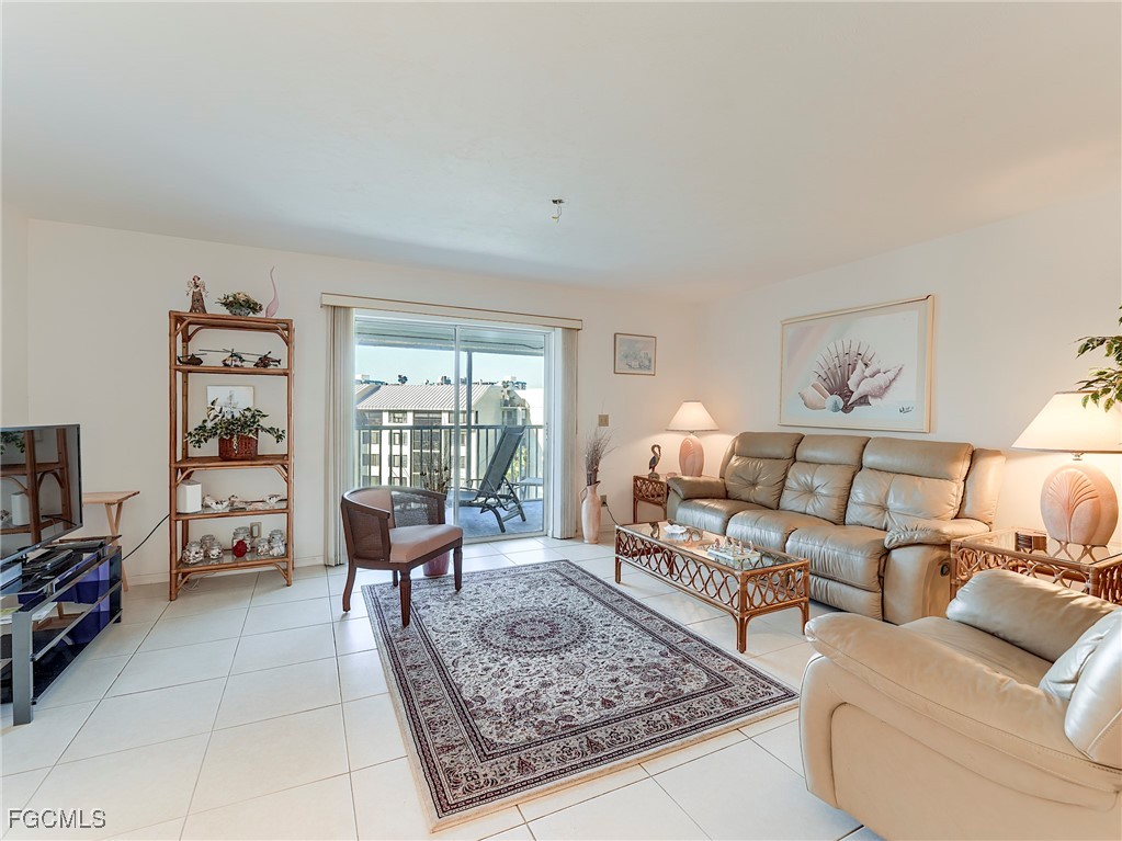 2 Bed Waterfront Home for Sale in Fort Myers Beach, photo 17