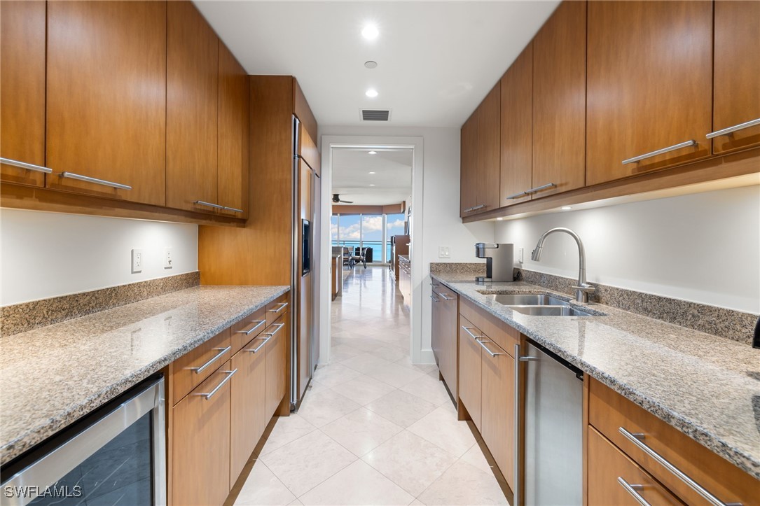 4 Bed Waterfront Home for Sale in Moraya Bay, photo 17