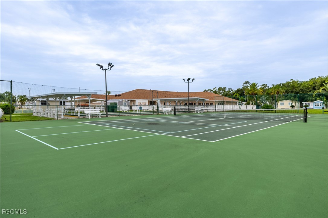 1 Bed ManufacturedHome for Sale in North Fort Myers, photo 17