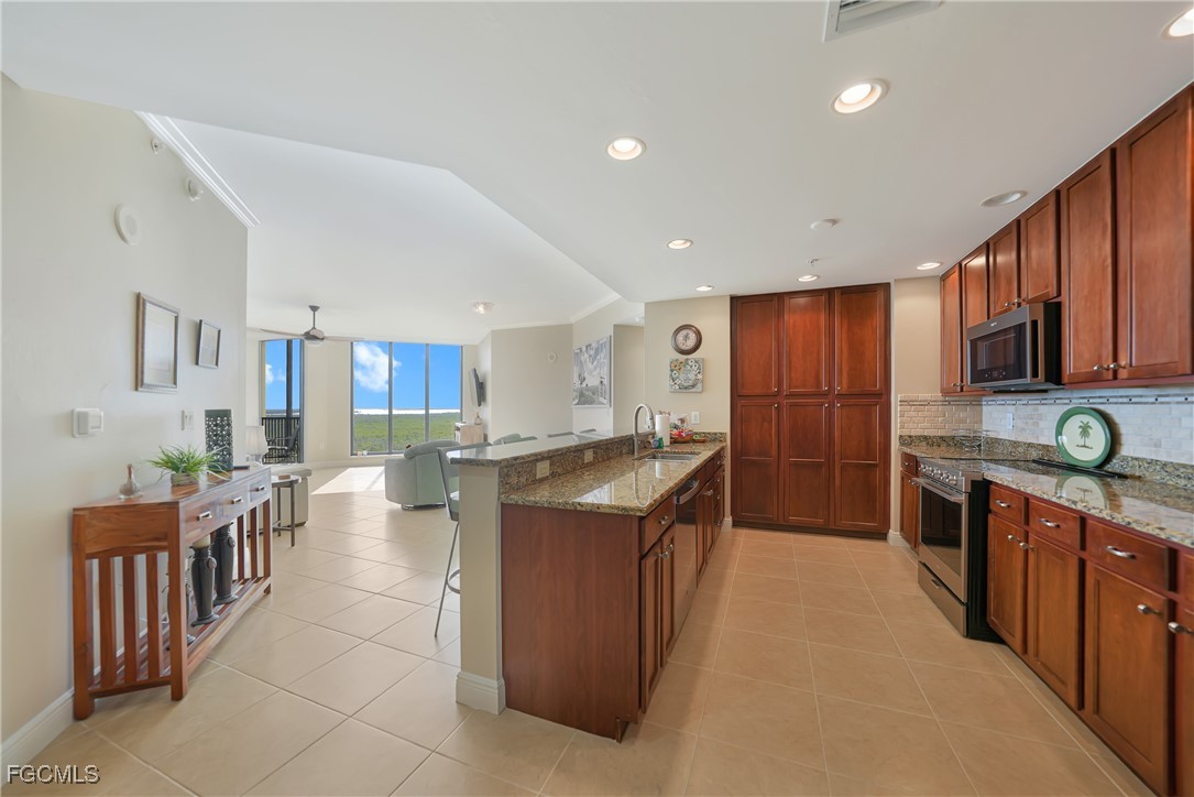 3 Bed Waterfront Home for Sale in Cape Harbour, photo 17