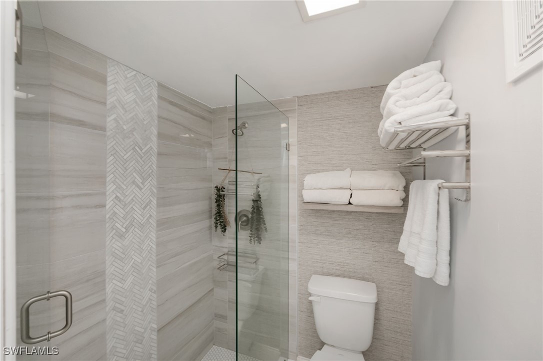 2 Bed Condominium for Sale in Naples, photo 17