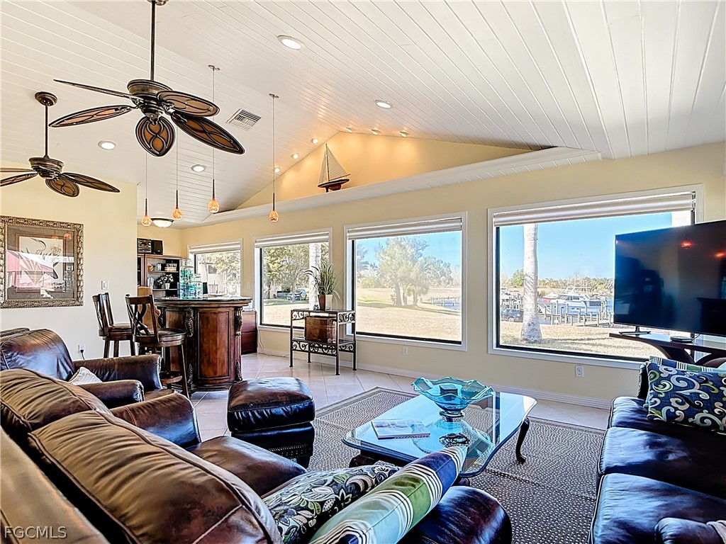 2 Bed Waterfront Home for Sale in Labelle, photo 17