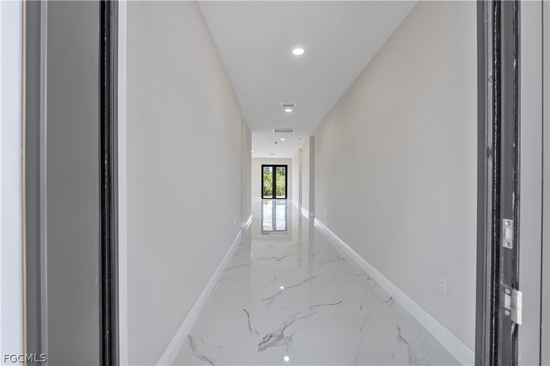 4 Bed SingleFamilyResidence for Sale in Lehigh Acres, photo 17