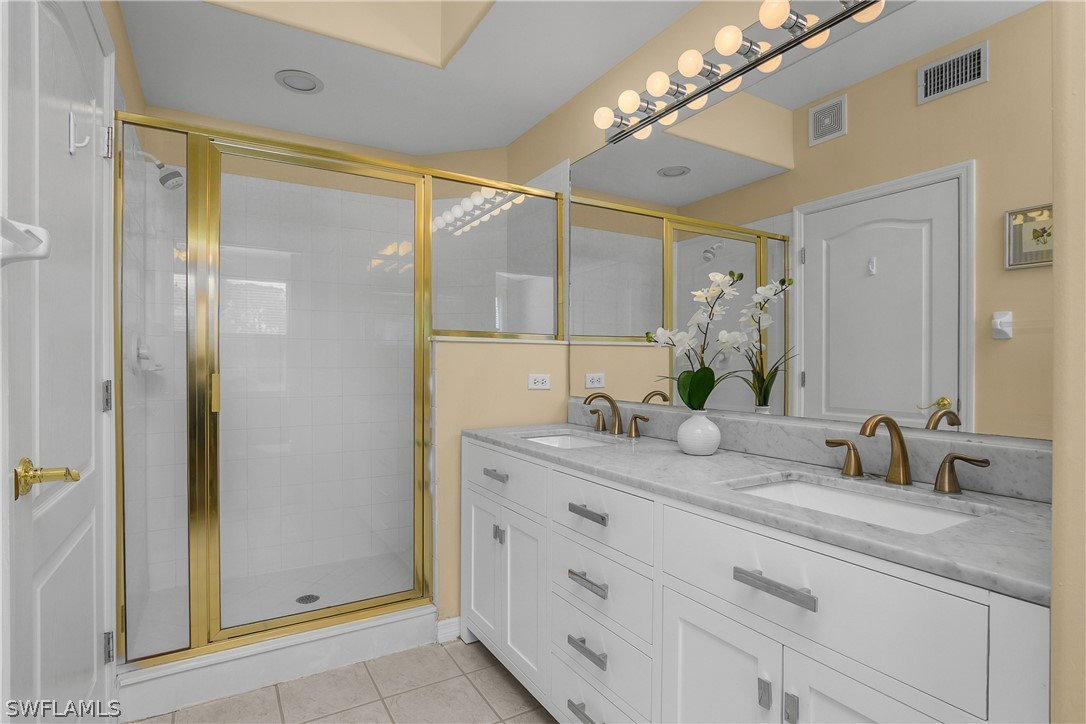 2 Bed Condominium for Sale in Winding Stream, photo 17