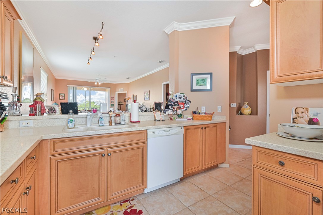 2 Bed Condominium for Sale in Fort Myers, photo 17
