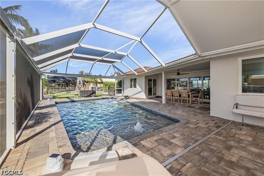 2 Bed Pool Home for Sale in Cape Coral, photo 17