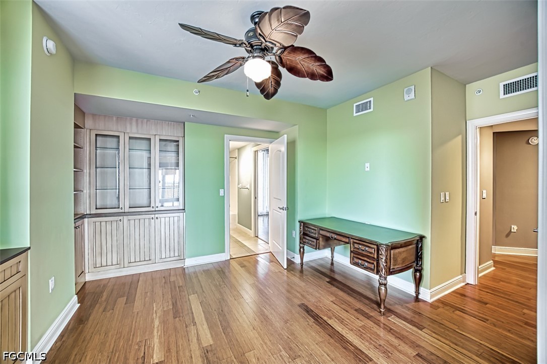 2 Bed Waterfront Home for Sale in Fort Myers, photo 17
