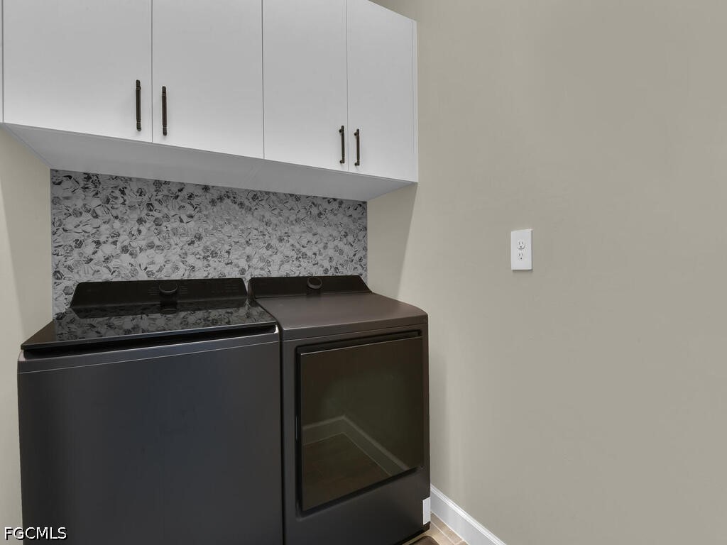 5 Bed SingleFamilyResidence for Sale in Timber Creek, photo 17