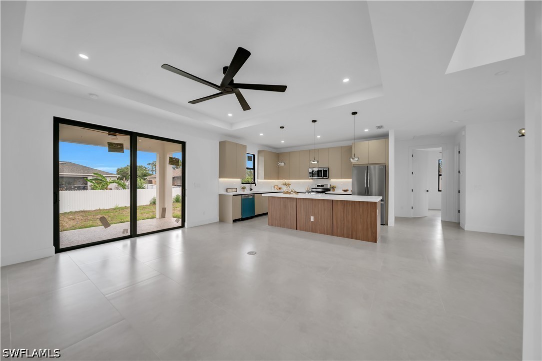4 Bed SingleFamilyResidence for Sale in Lehigh Acres, photo 17