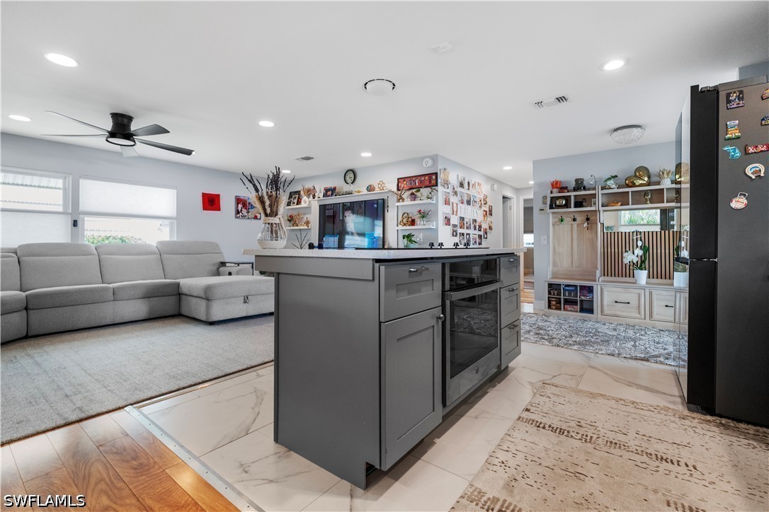 2 Bed ManufacturedHome for Sale in Naples, photo 17