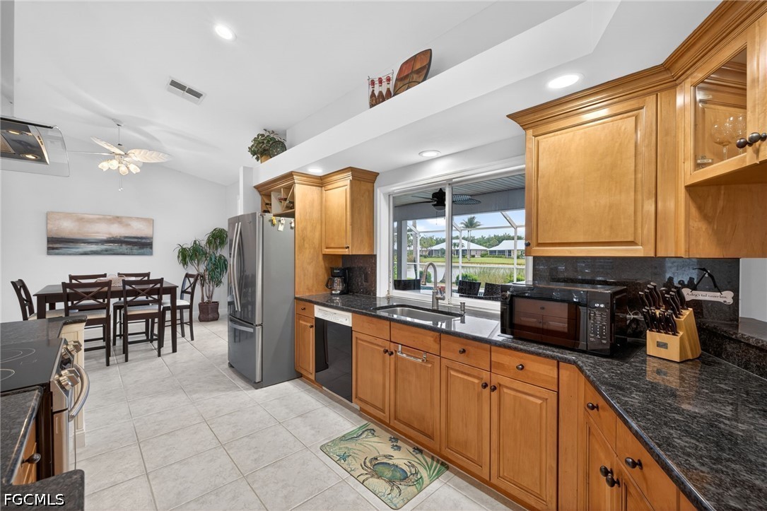3 Bed Pool Home for Sale in Coconut Creek, photo 17