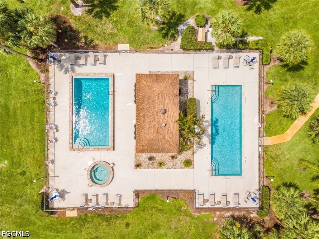 2 Bed Condominium for Sale in Naples, photo 17