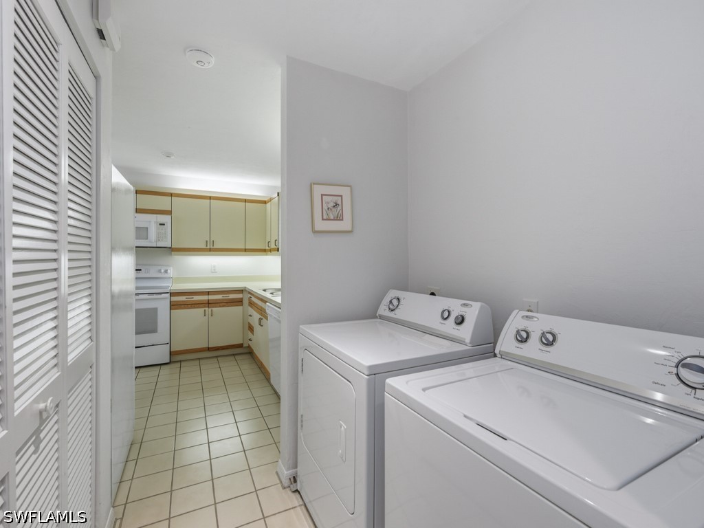 2 Bed Condominium for Sale in Eagle Creek, photo 17