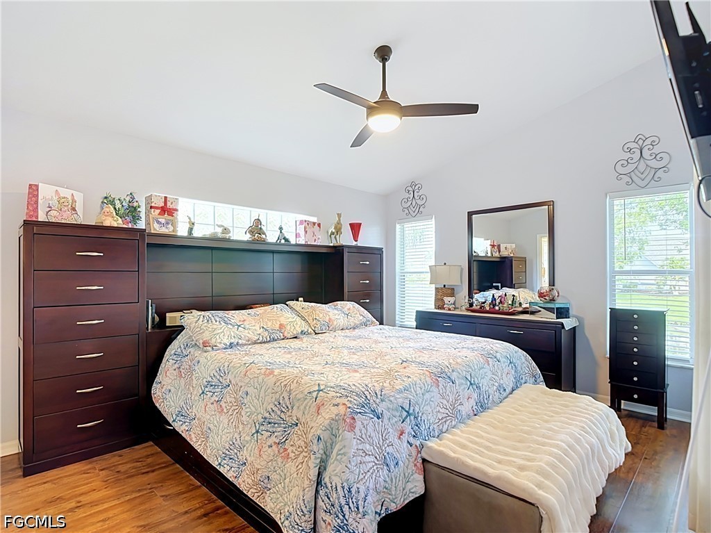 2 Bed Waterfront Home for Sale in Palm Island, photo 17