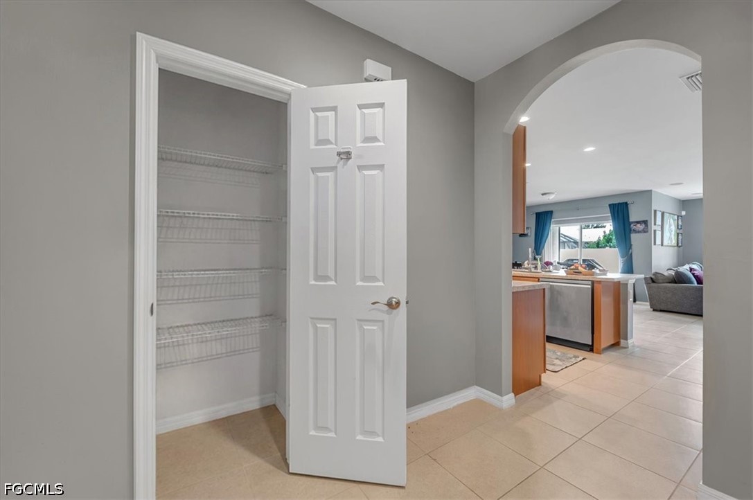 4 Bed SingleFamilyResidence for Sale in Cape Coral, photo 17