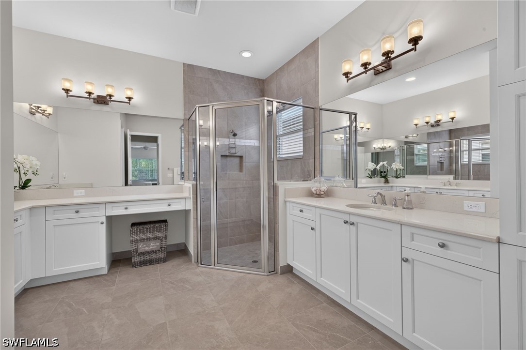 4 Bed Pool Home for Sale in Valencia Bonita, photo 17