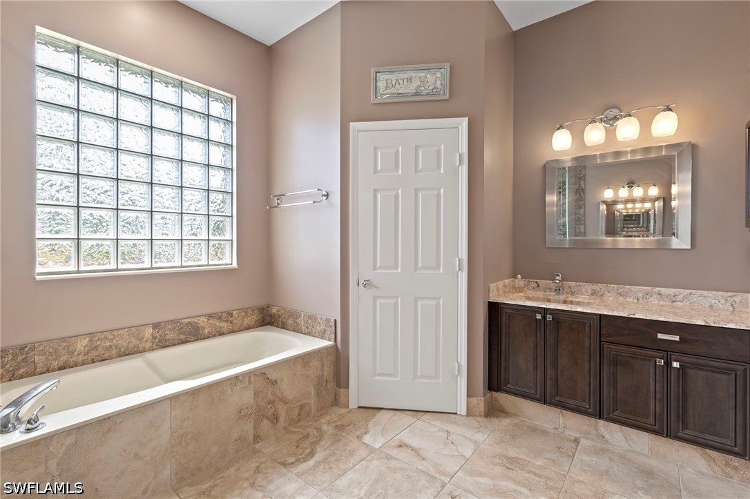 3 Bed Pool Home for Sale in Naples, photo 17