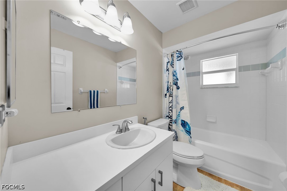 3 Bed Pool Home for Sale in Cape Coral, photo 17