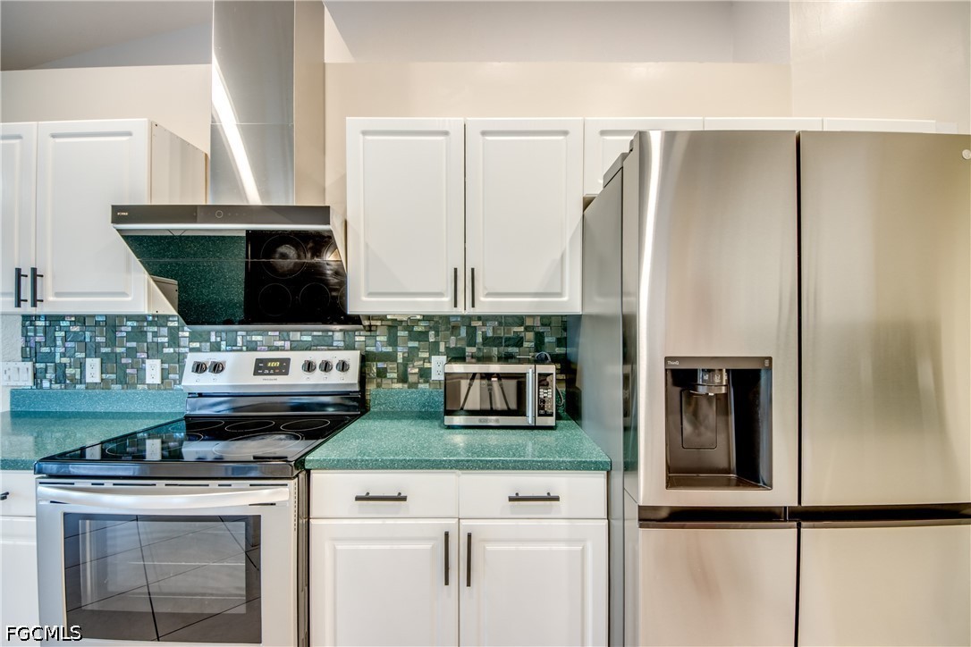 3 Bed Pool Home for Sale in Cape Coral, photo 17