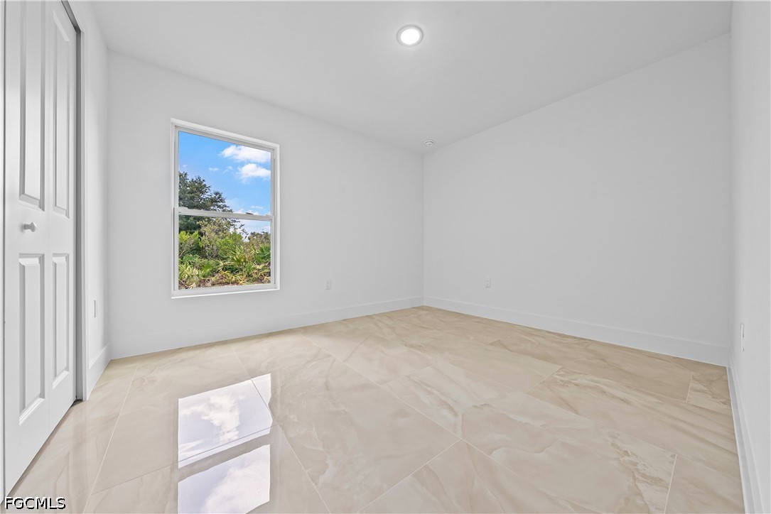 4 Bed SingleFamilyResidence for Sale in Lehigh Acres, photo 17