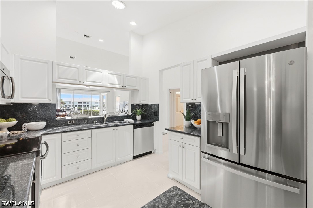 2 Bed Waterfront Home for Sale in Stella Maris, photo 17