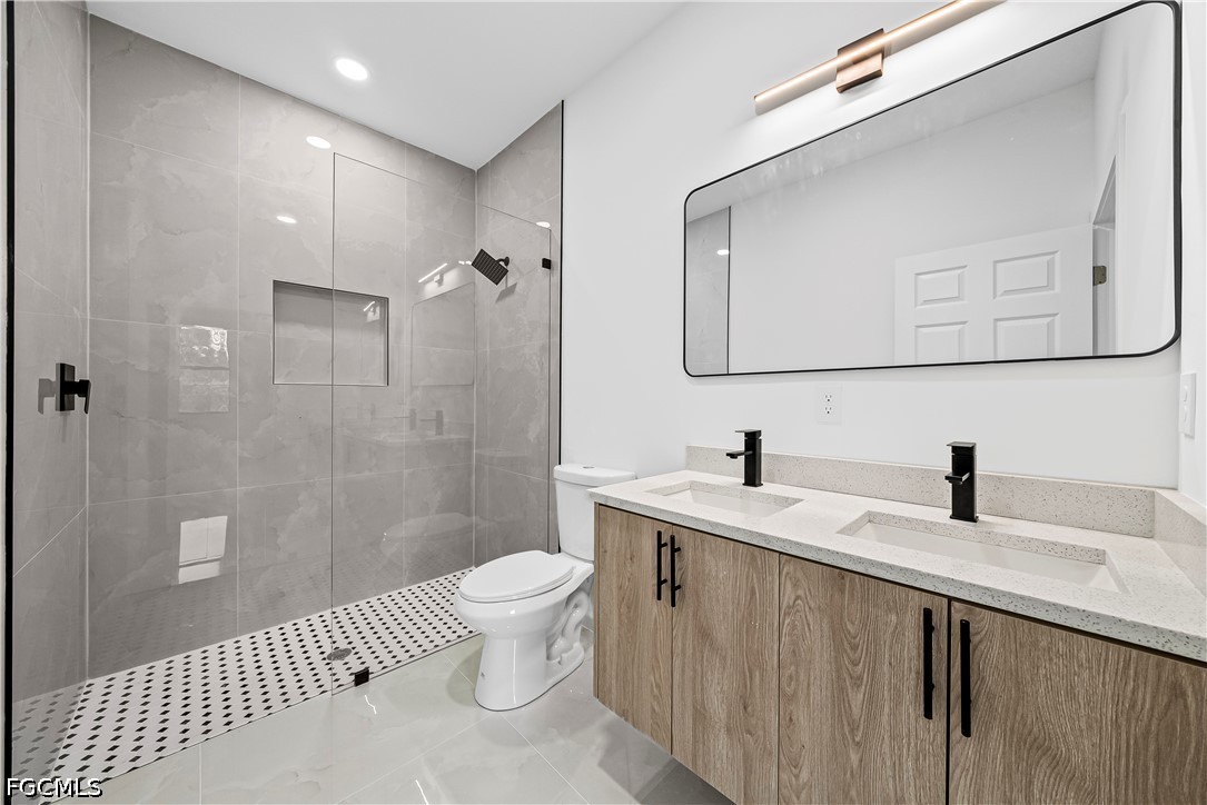 3 Bed SingleFamilyResidence for Sale in Lehigh Acres, photo 17