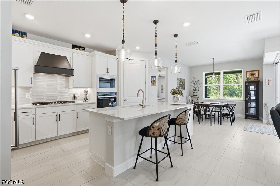 2 Bed SingleFamilyResidence for Sale in North Fort Myers, photo 17