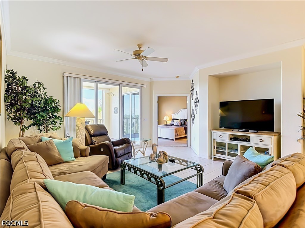 2 Bed Waterfront Home for Sale in Fort Myers, photo 17