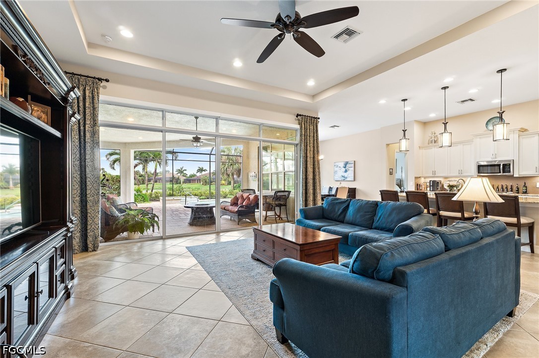 4 Bed Pool Home for Sale in Torrey Pines, photo 17