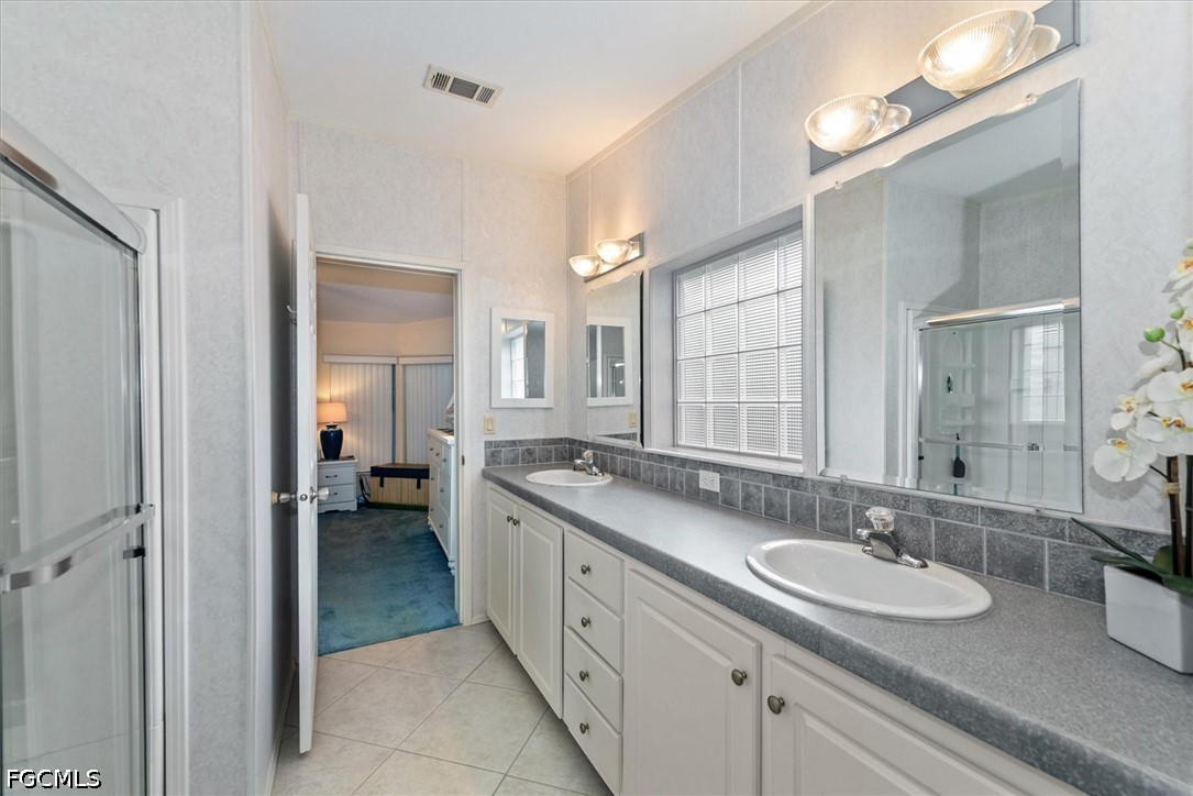 3 Bed ManufacturedHome for Sale in Fort Myers, photo 17