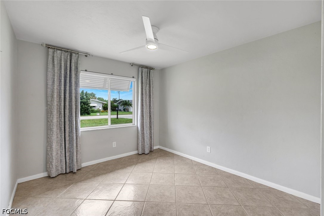 3 Bed SingleFamilyResidence for Sale in Cape Coral, photo 17