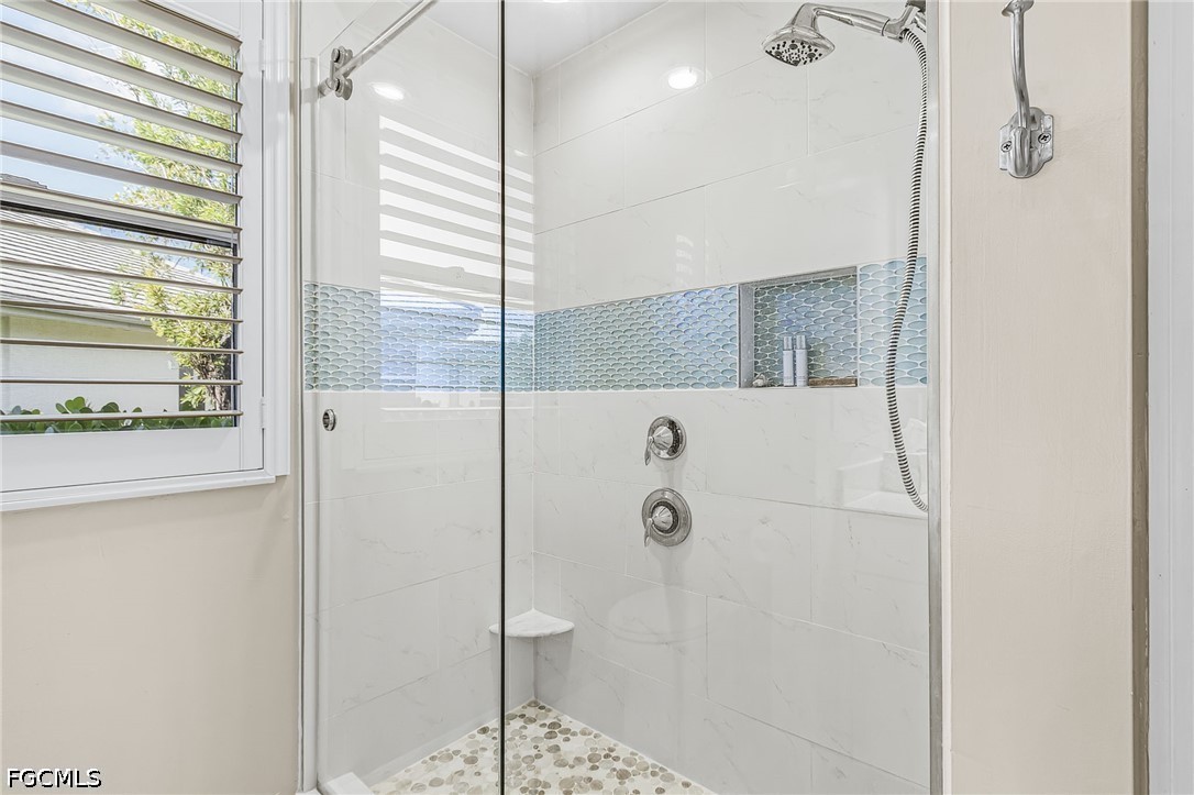 3 Bed Pool Home for Sale in Harbourside, photo 17