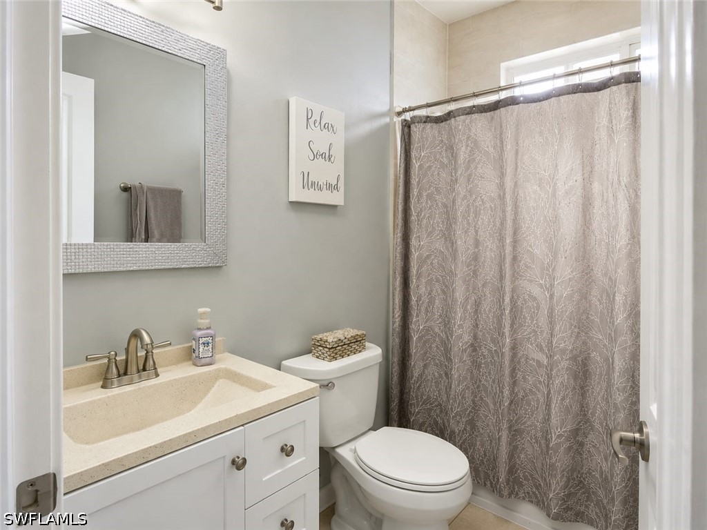 3 Bed SingleFamilyResidence for Sale in Naples, photo 17