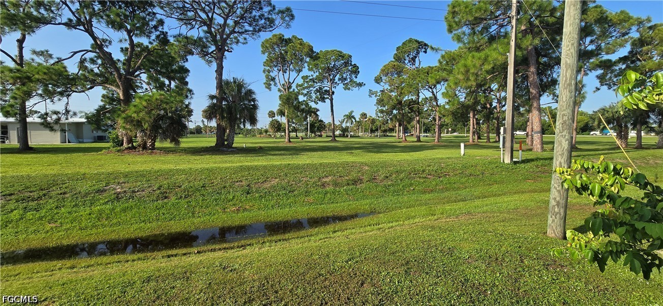 2 Bed ManufacturedHome for Sale in North Fort Myers, photo 17