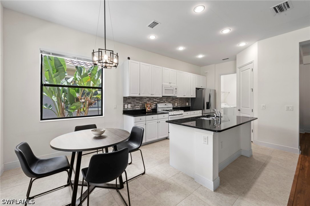 3 Bed SingleFamilyResidence for Sale in Estero, photo 17