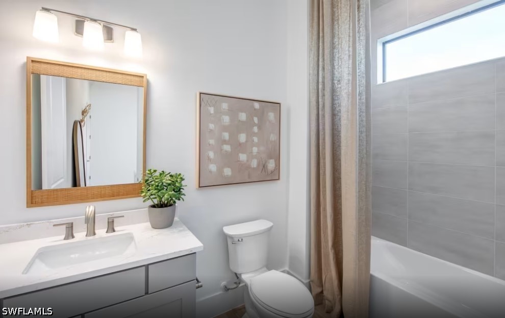 4 Bed Pool Home for Sale in Vivid Shores, photo 17