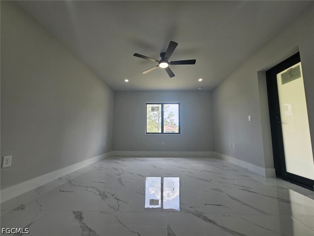 3 Bed SingleFamilyResidence for Sale in Lehigh Acres, photo 17