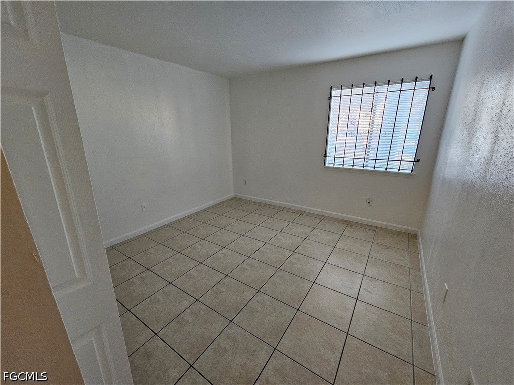 2 Bed Condominium for Sale in Village Creek, photo 17